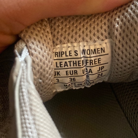 BALENCIAGA
Beige Triple S Sneakers - Picture 11 of 13